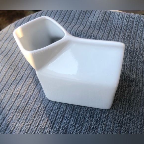 Unique American metalcraft milk carton creamer 5oz. - Picture 2 of 5